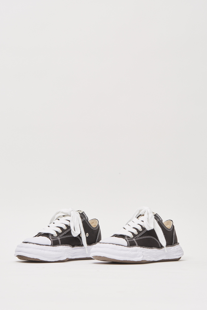 Peterson 23 / Original Sole Canvas Low-Top Sneaker - Black