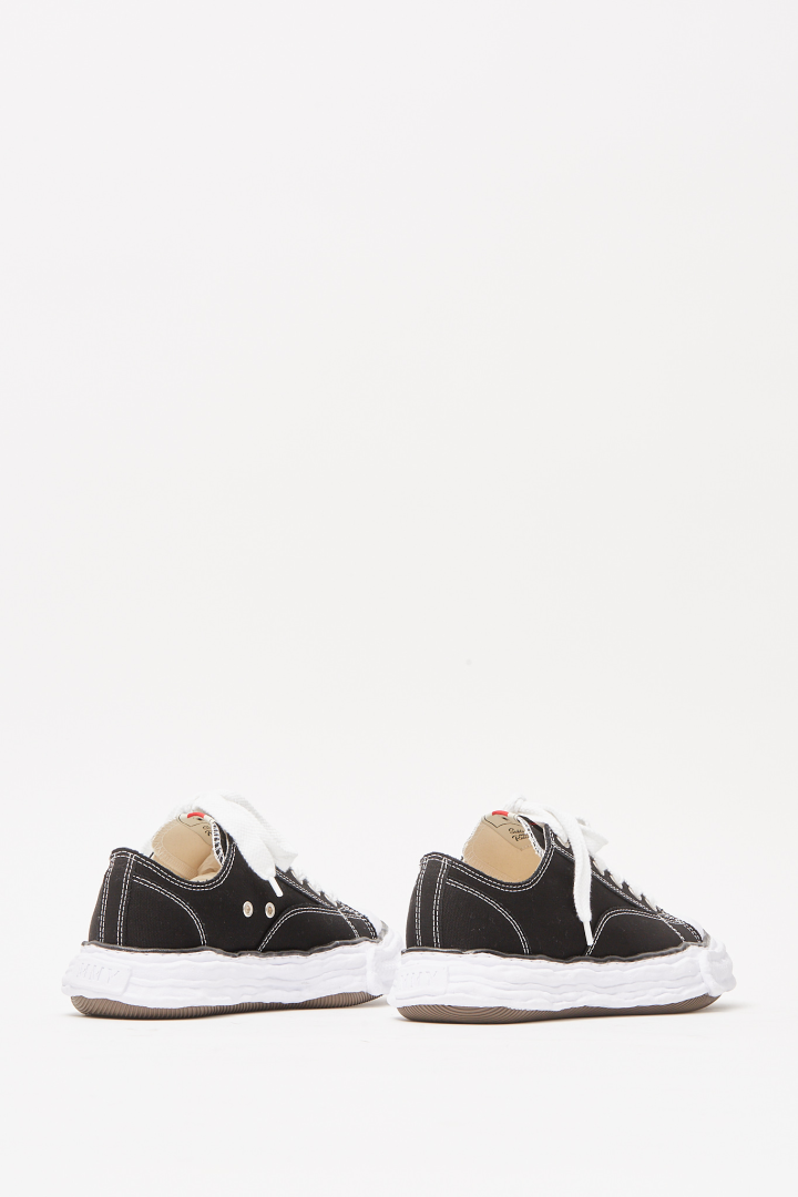 Peterson 23 / Original Sole Canvas Low-Top Sneaker - Black