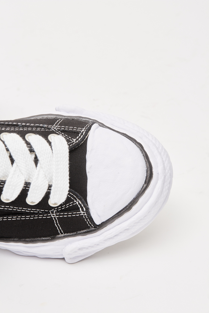 Peterson 23 / Original Sole Canvas Low-Top Sneaker - Black