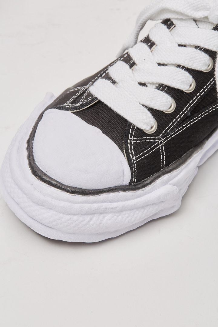 Peterson 23 / Original Sole Canvas Low-Top Sneaker - Black