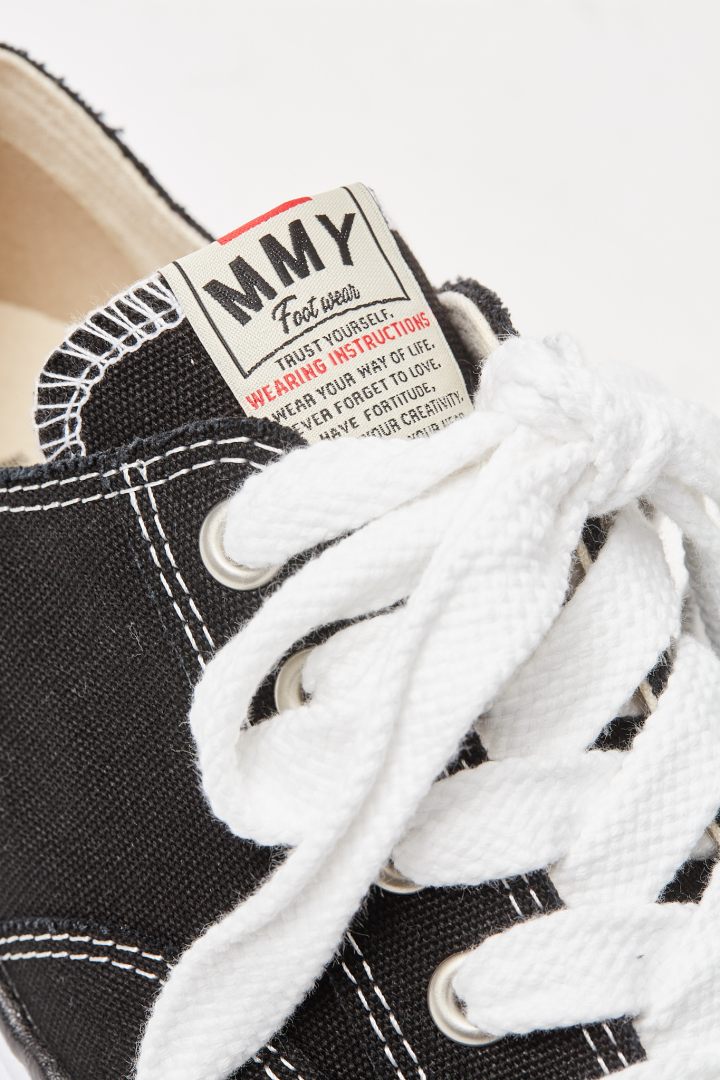 Peterson 23 / Original Sole Canvas Low-Top Sneaker - Black