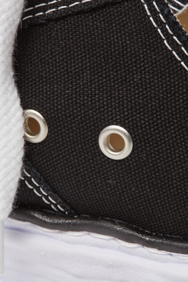 Peterson 23 / Original Sole Canvas Low-Top Sneaker - Black