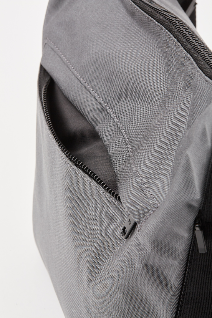 Y-3 X Body Smal - Granit