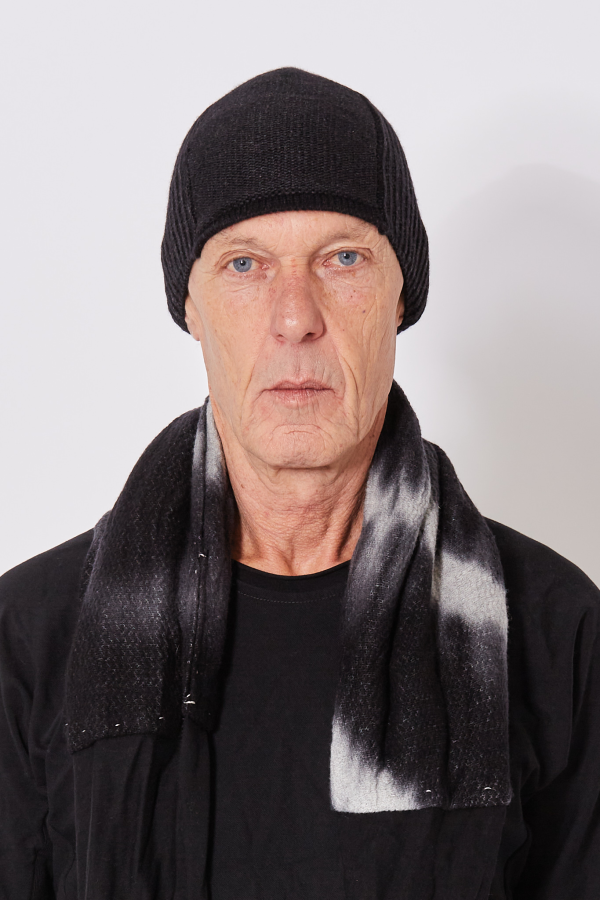 Beanie 5 - Grey Black