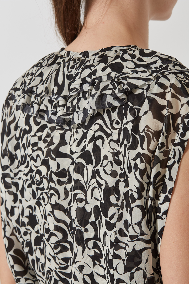 Clematis Shirt - Black