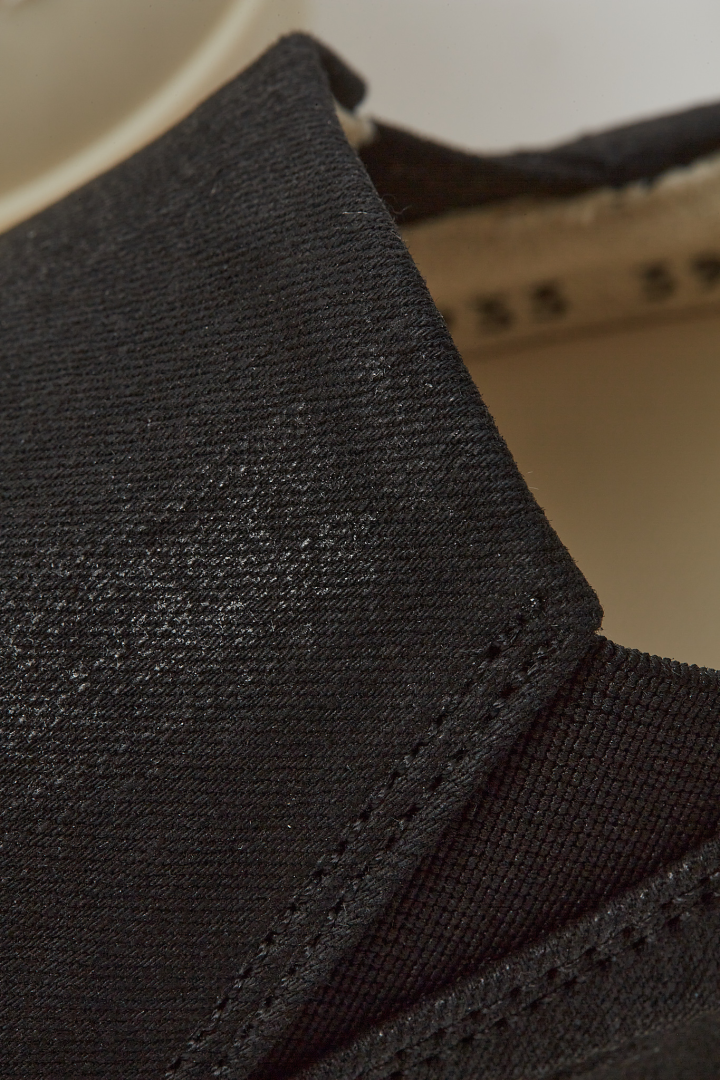 Boat Sneaks - Black/Milk/Milk