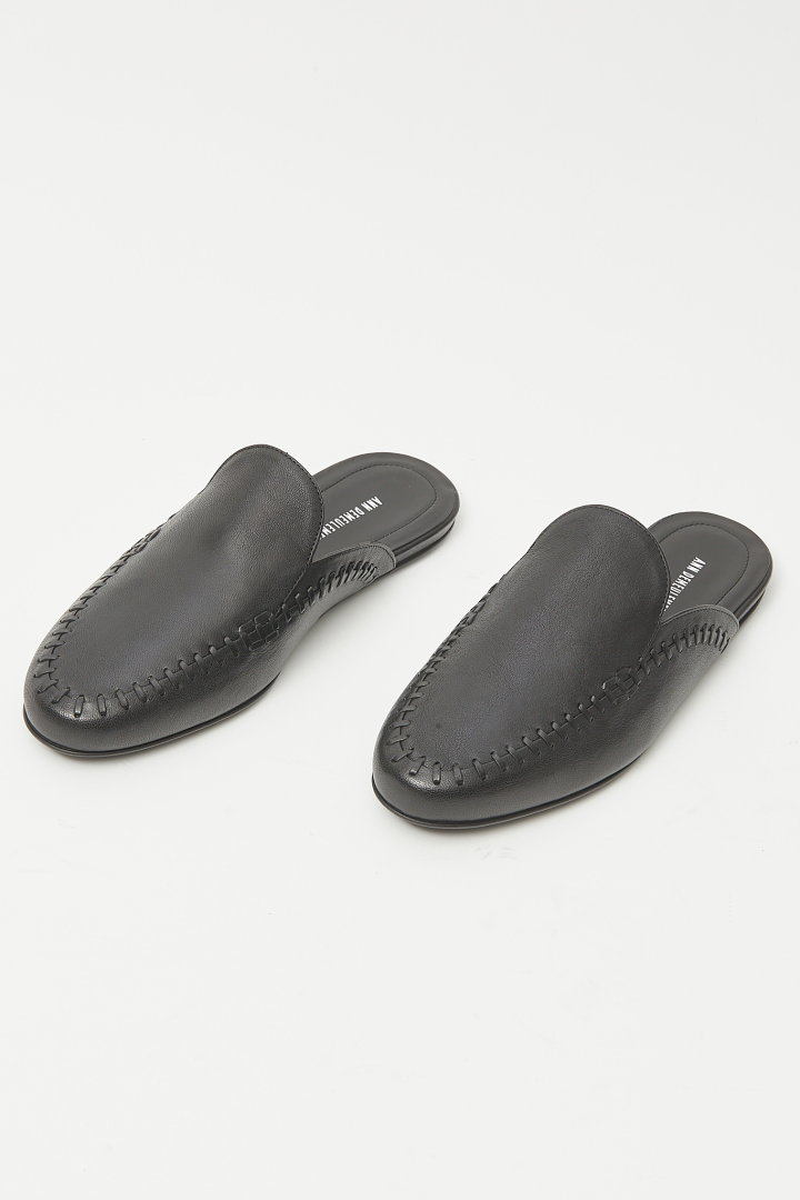 Sika Soft Lace-Up Slipper - Black