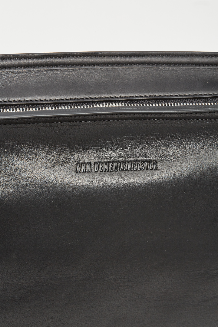 Birita Medium Shoulder Bag - Black