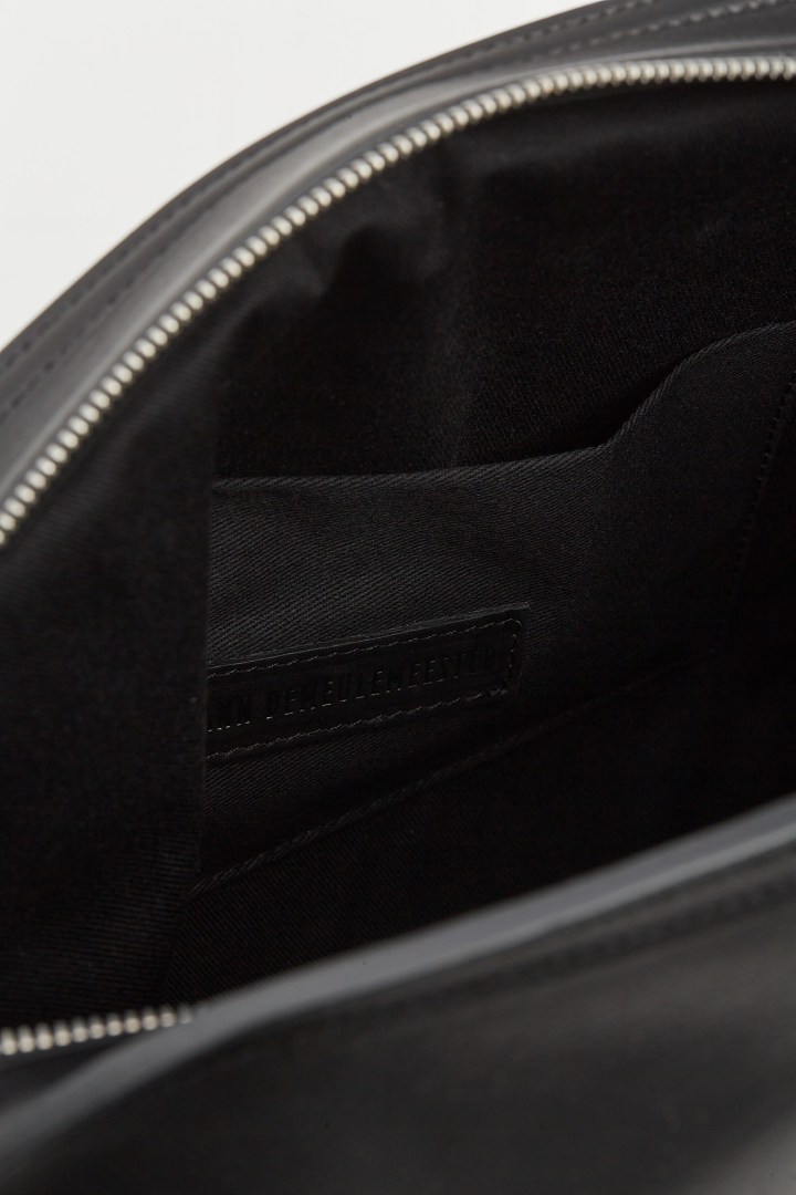 Birita Medium Shoulder Bag - Black