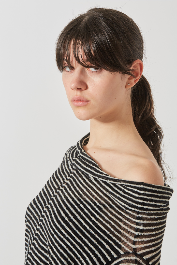 Amra Relax Fit Dropped Shoulder Sweater - Black/White