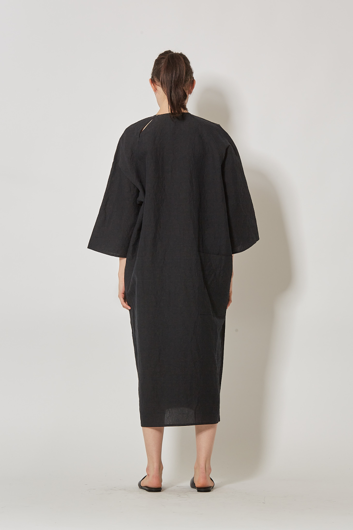 Relaxed Raglan Sleeve Dress W Patch Pocket - Black