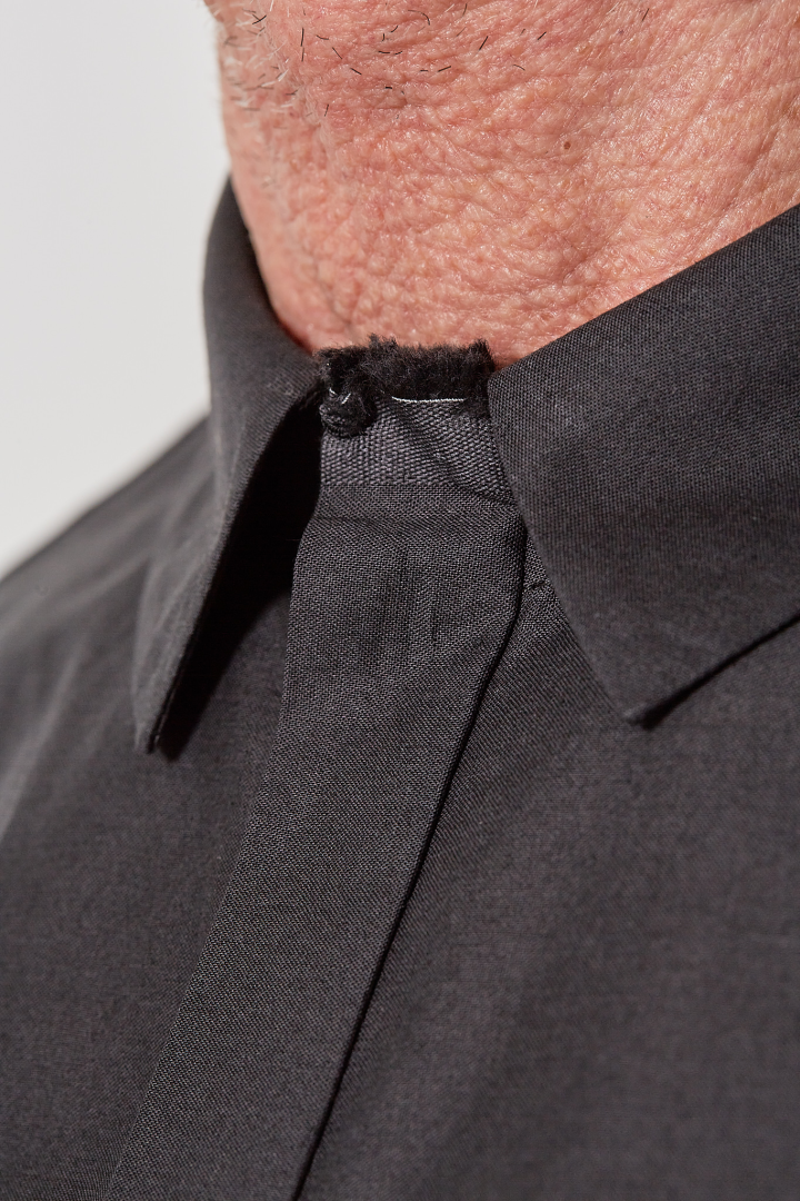 Hidden Buttonholes Shirt (Narrow Neck) - Black