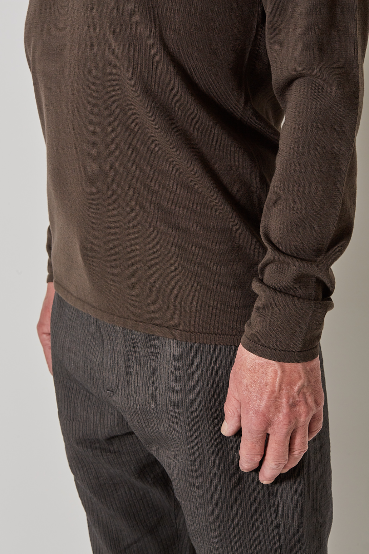 Seamless Shoulder Grandad Neck Sweater - Grey Brown