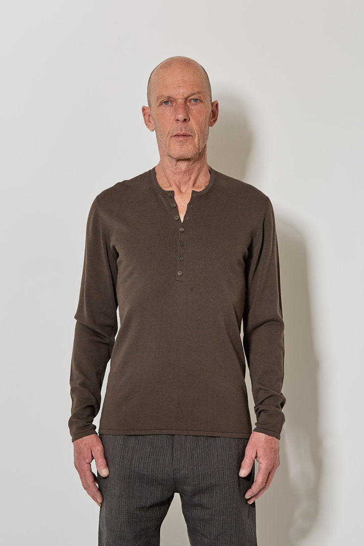 Seamless Shoulder Grandad Neck Sweater - Grey Brown