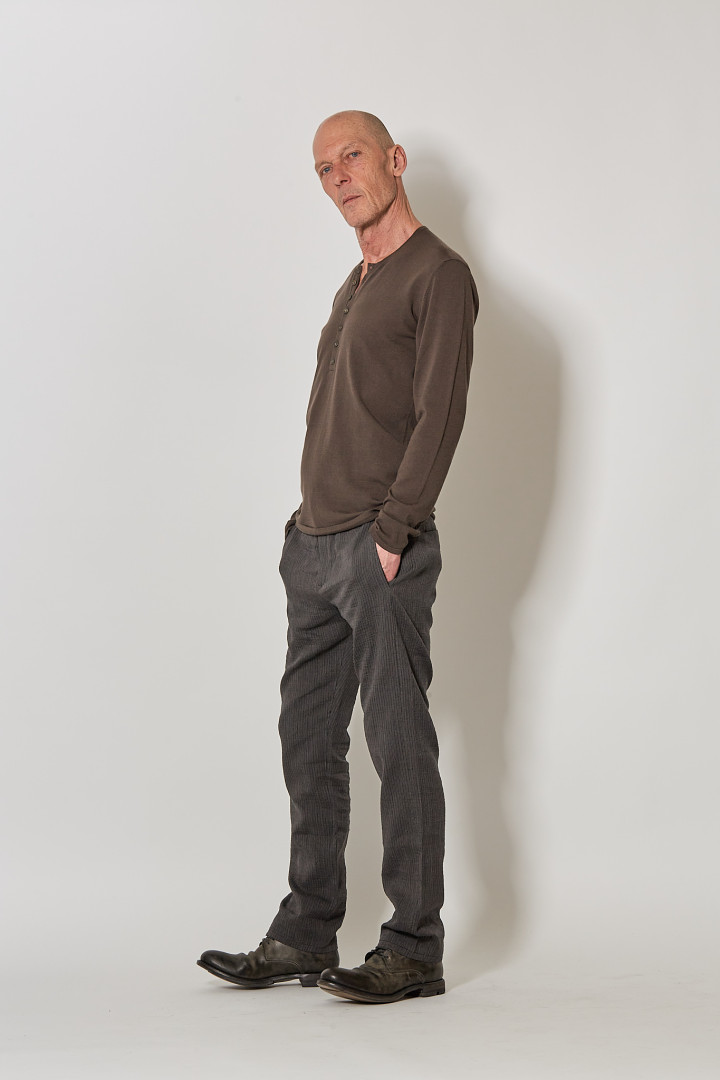 Seamless Shoulder Grandad Neck Sweater - Grey Brown