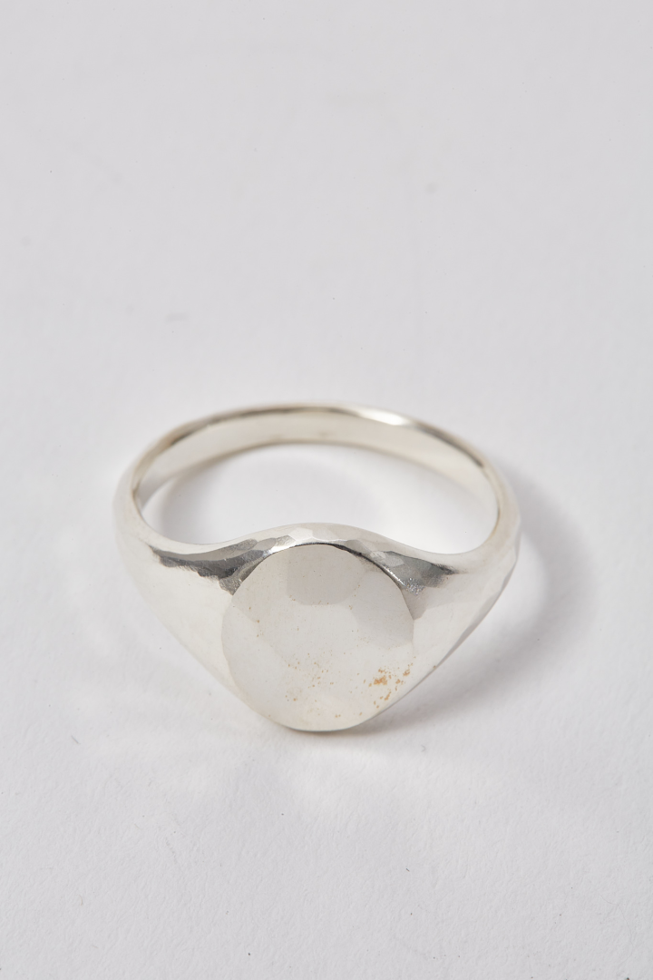 Signet Ring Classic Hammered - Silver