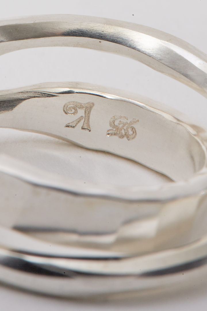 Ring Flat Crossed - Silver