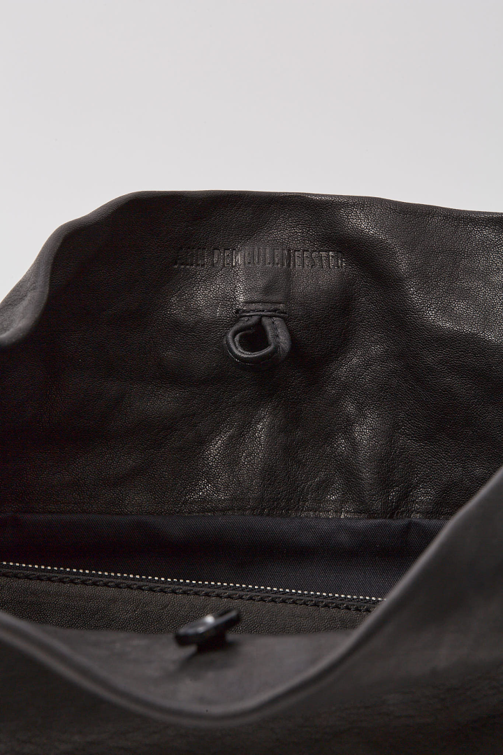 Runda Medium Soft Shoulder Bag - Black