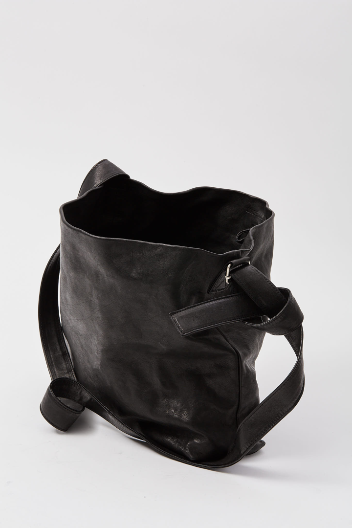 Runda Medium Soft Shoulder Bag - Black