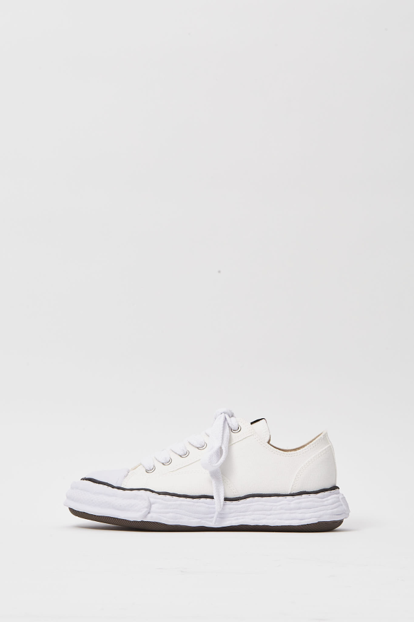Peterson 23 / Original Sole Canvas Low-Top Sneaker - White