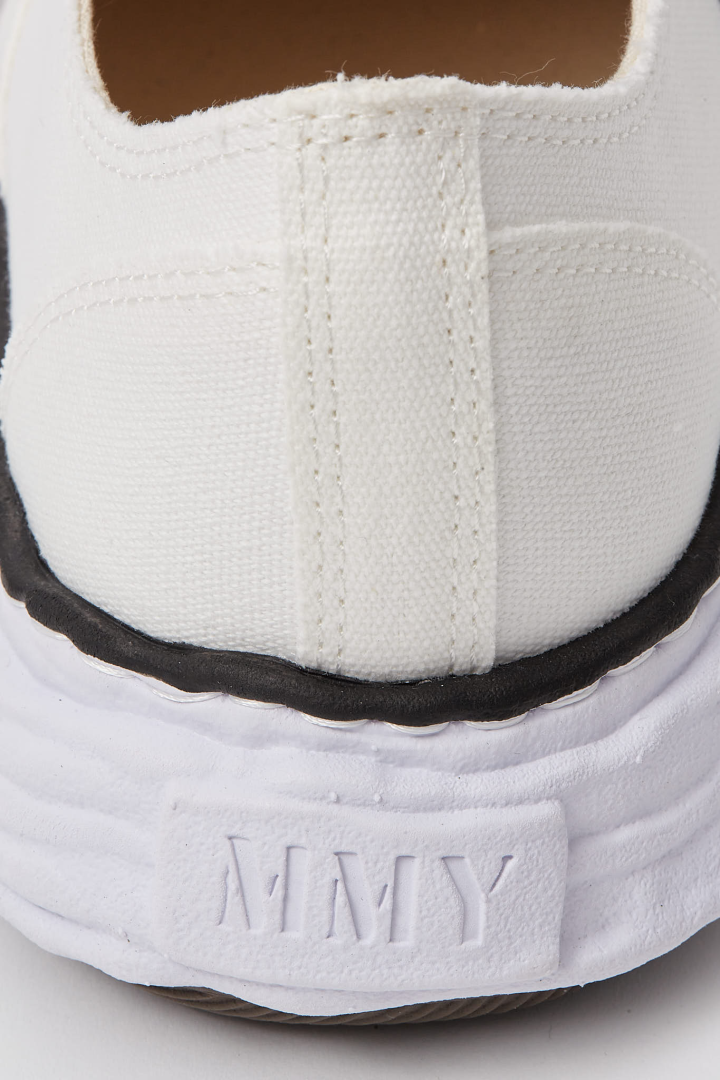 Peterson 23 / Original Sole Canvas Low-Top Sneaker - White