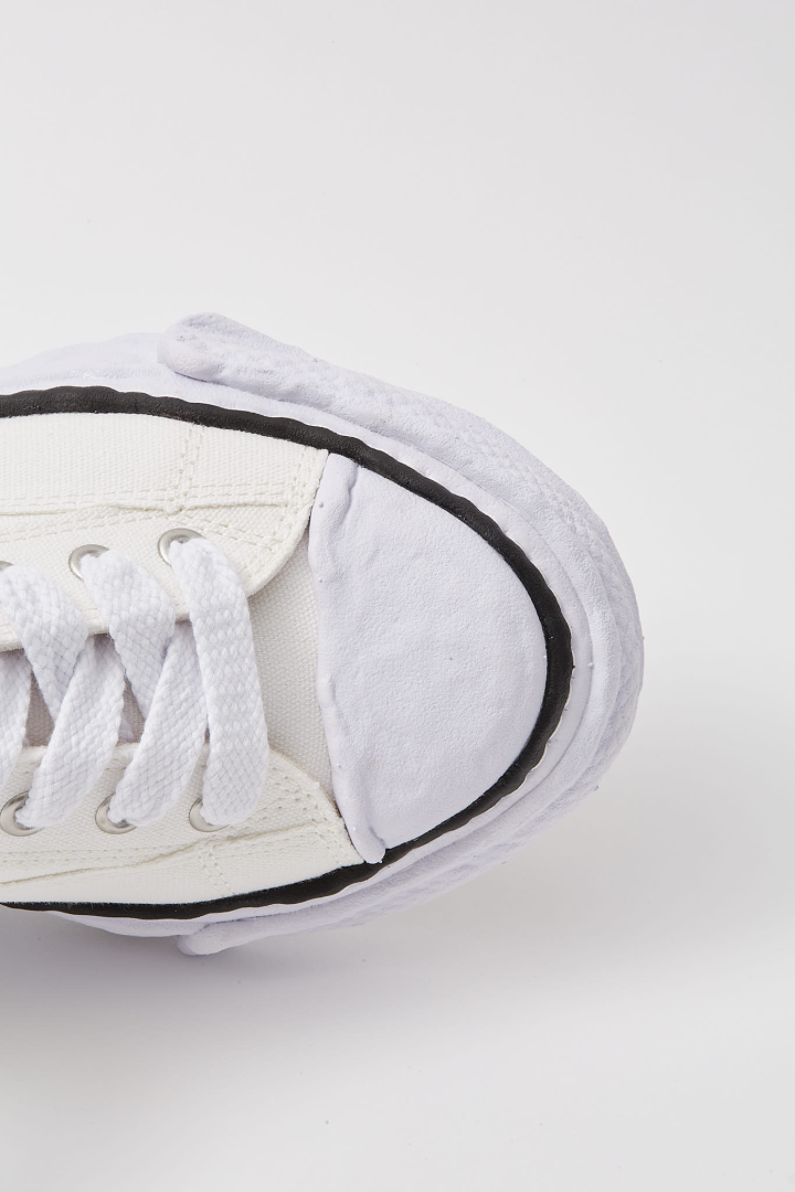 Peterson 23 / Original Sole Canvas Low-Top Sneaker - White