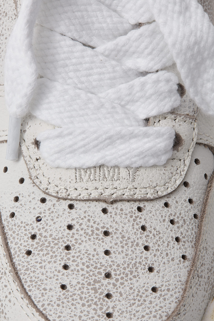 Wayne / Original Sole Shrink Leather Low - Top Sneaker - White