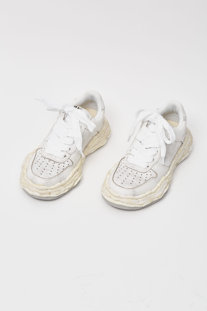 Wayne / Original Sole Shrink Leather Low - Top Sneaker - White
