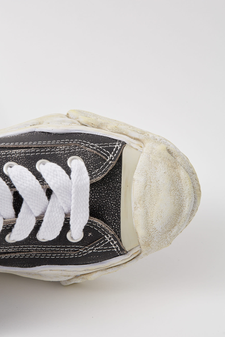 Hank / Original Sole Shrink Leather Low -Top Sneaker - Black