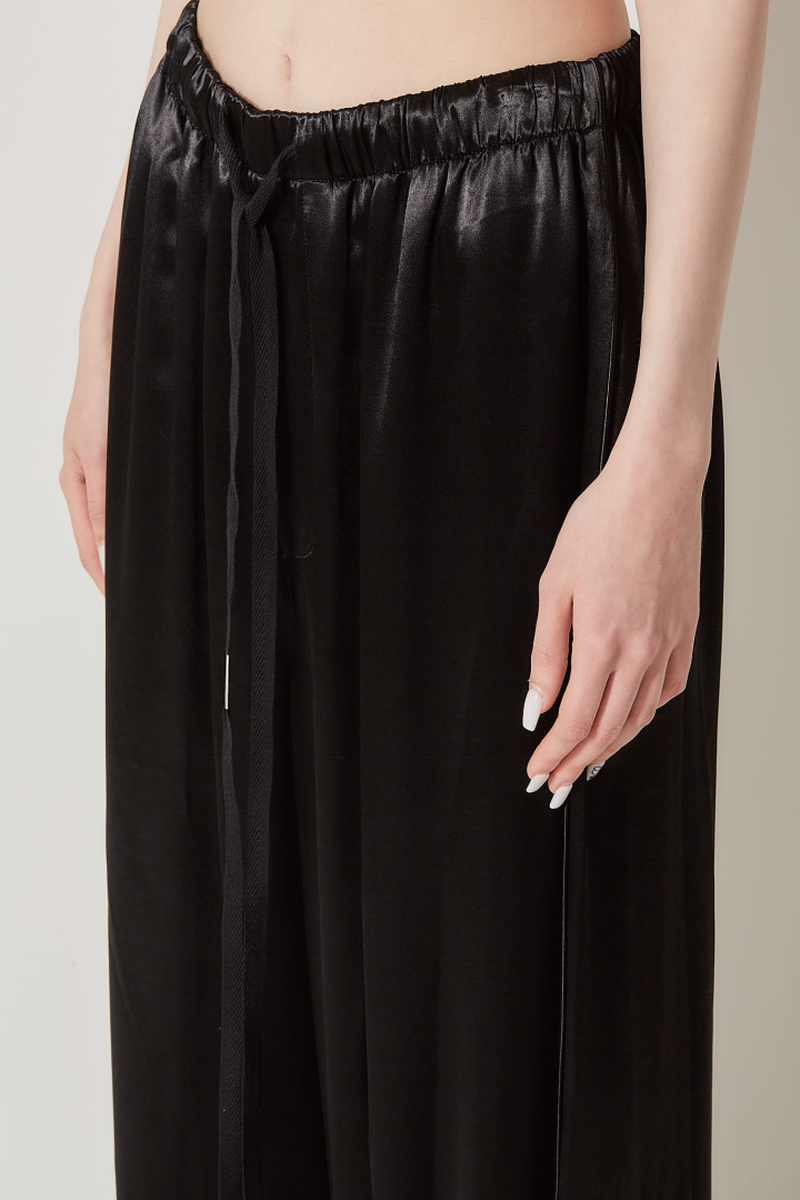 Fera Straight Leg Cropped - Black