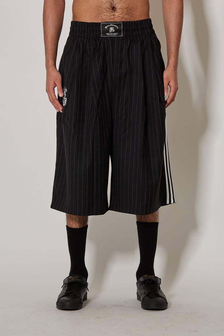 WC Pinst Short - Black/White