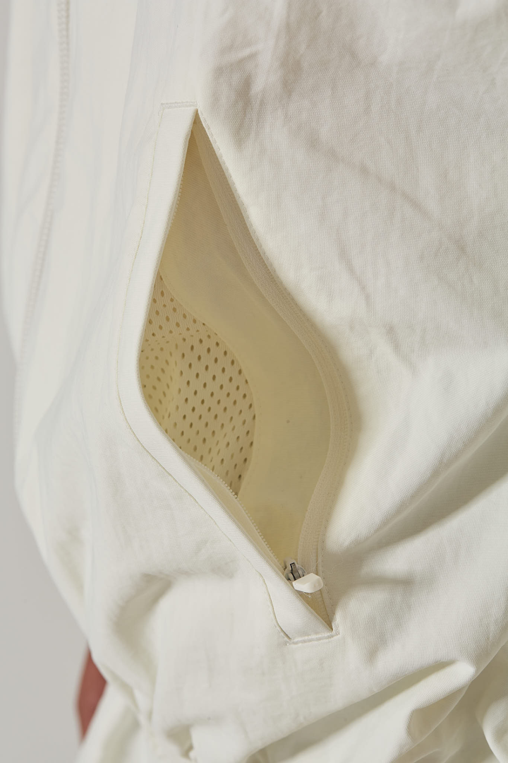 WC Woven Trackt - Owhite