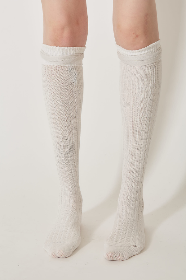 Jost Knee-High Socks With Ribbon	Detail - Nautural White