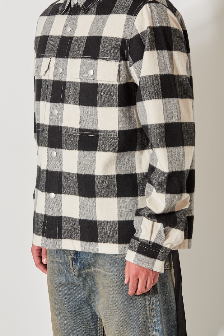 Cropped Outershirt - Black Plaid
