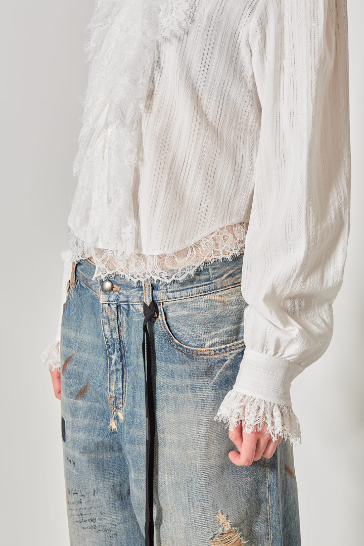 Freda Comfort Shirt With Lace Ruffles - Natural White