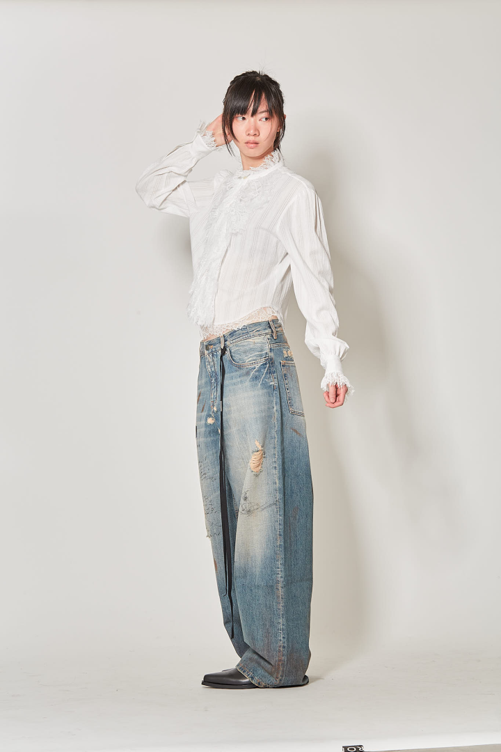 Freda Comfort Shirt With Lace Ruffles - Natural White